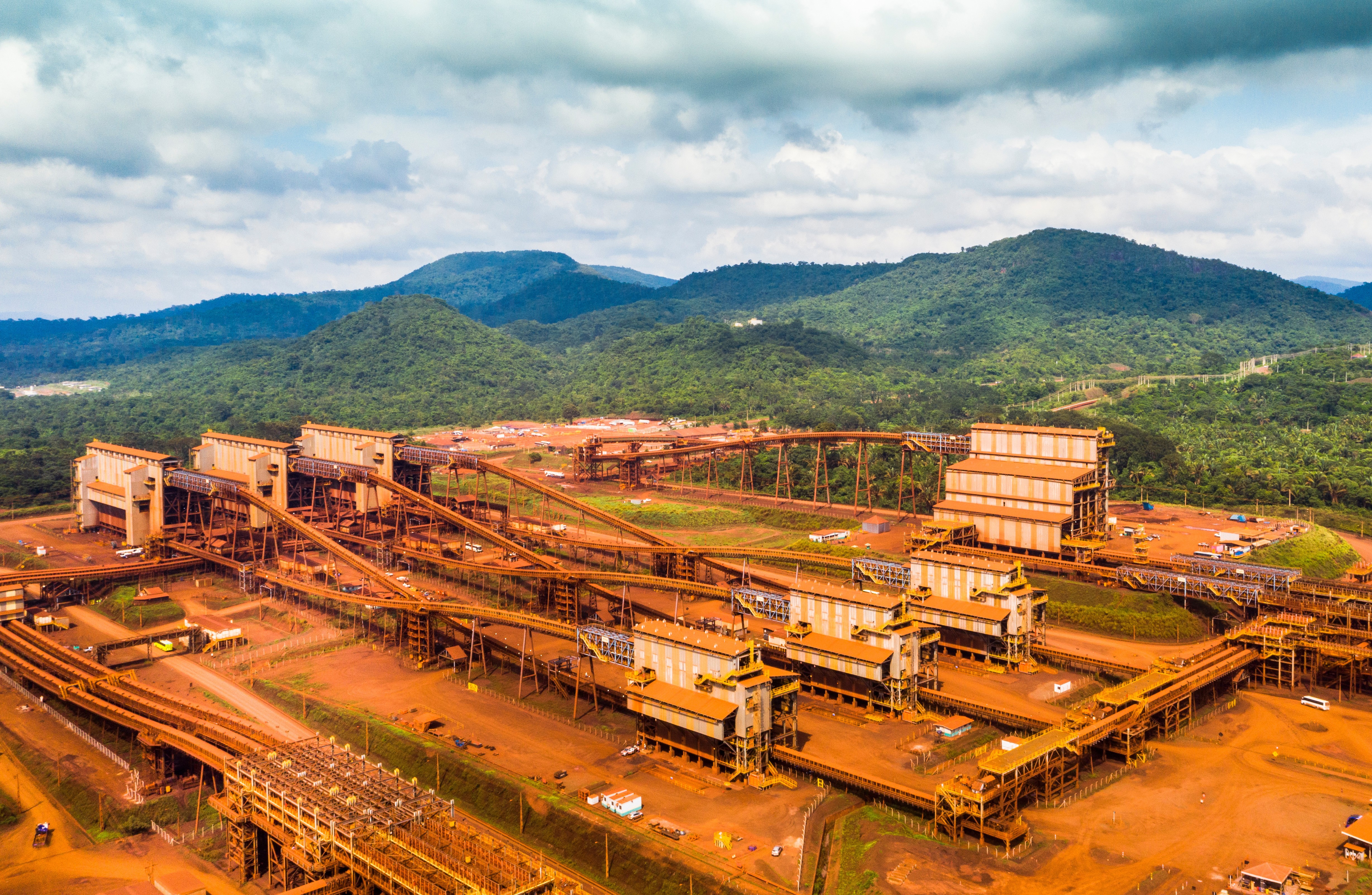 Vale Beats Output Targets as Iron Ore and Copper Hit Multi-Year Highs