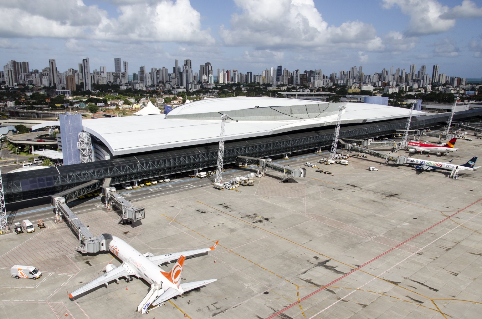 Government Unveils $9 Billion Credit Plan to Support Brazil Airlines