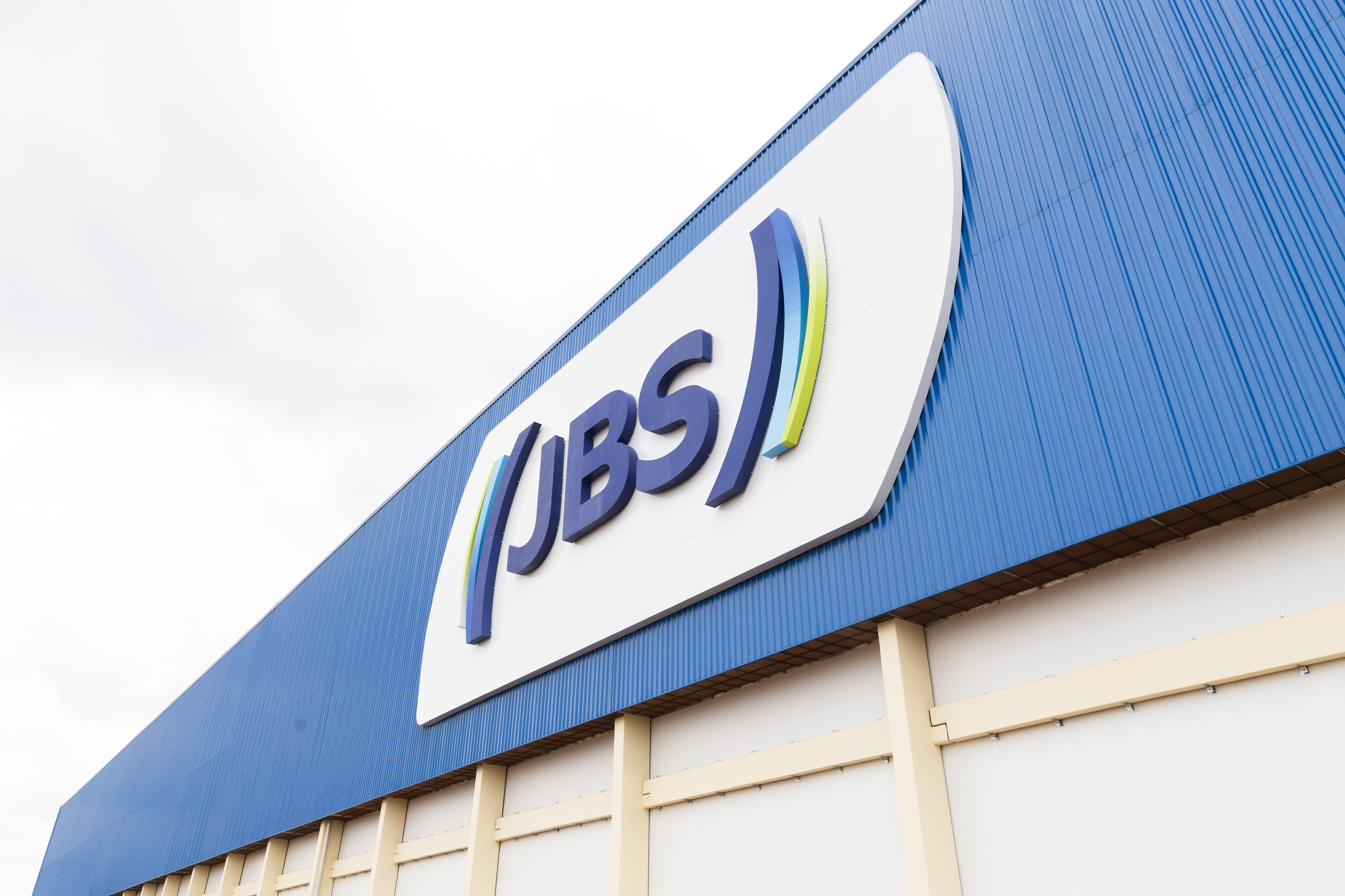 JBS Sales Hit $21.6 Billion, But U.S. Beef Cycle Crushes Profit