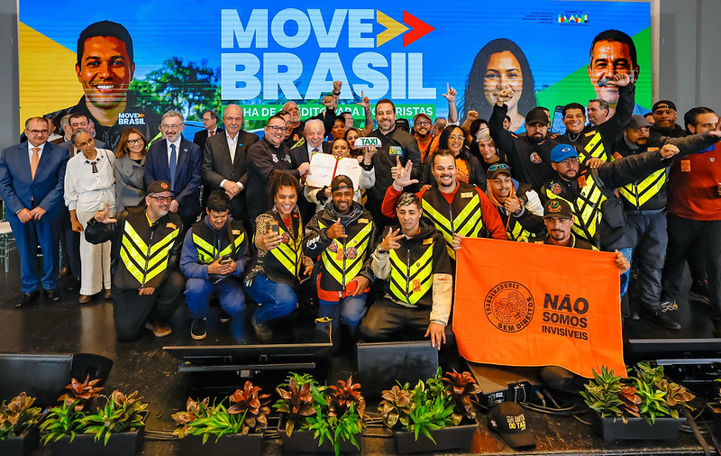 Brazil Launches $5.4 Billion Auto Credit Plan for App Drivers and Taxi Operators