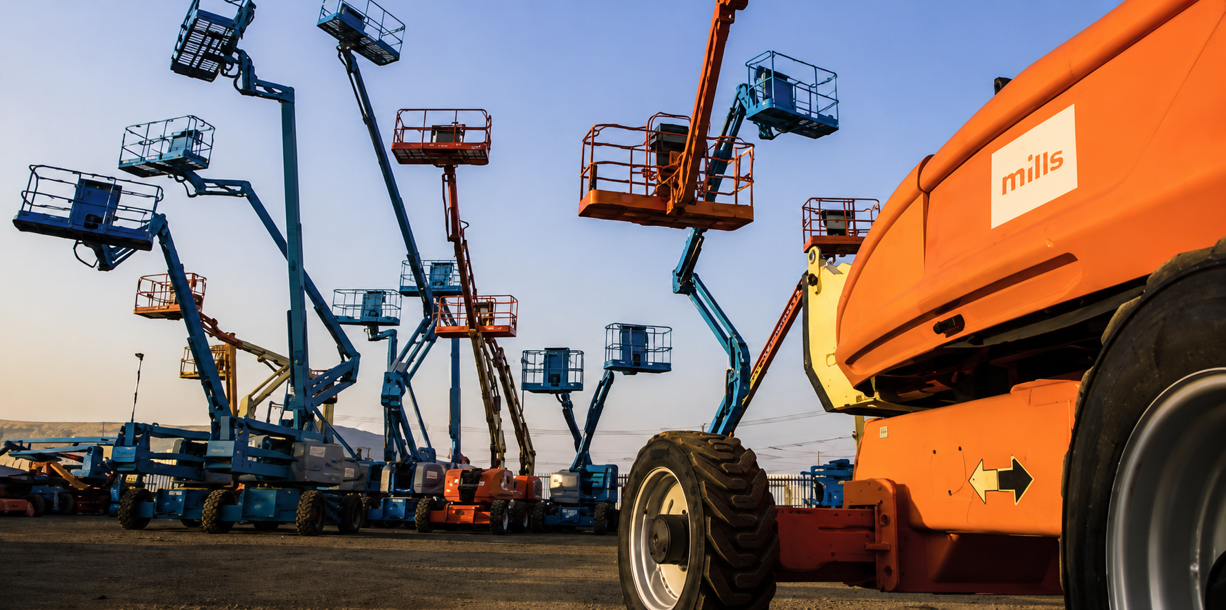 Loxam Buys Control of Mills in R$1.9 Billion Deal